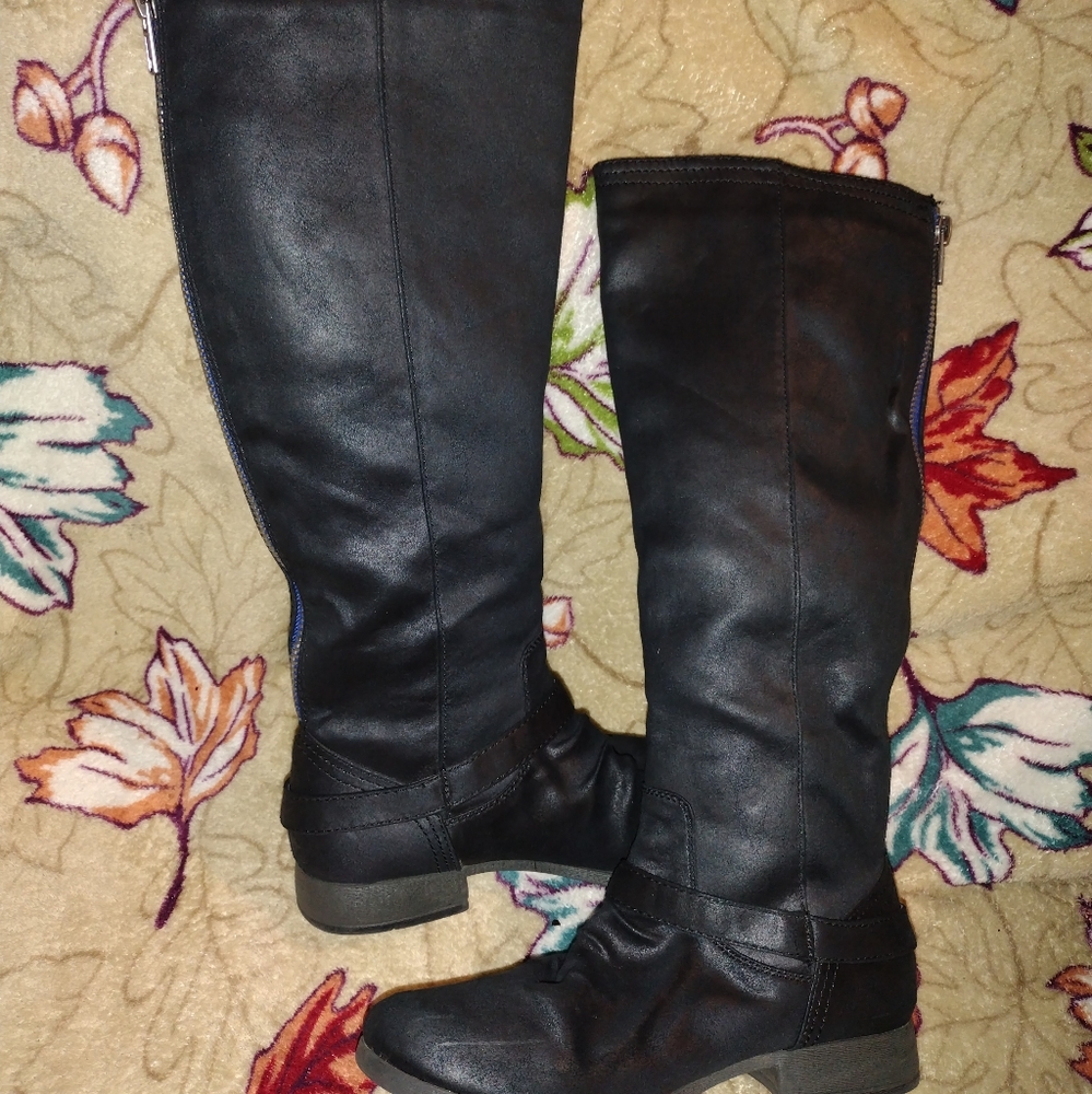 Just Fab Black boots#